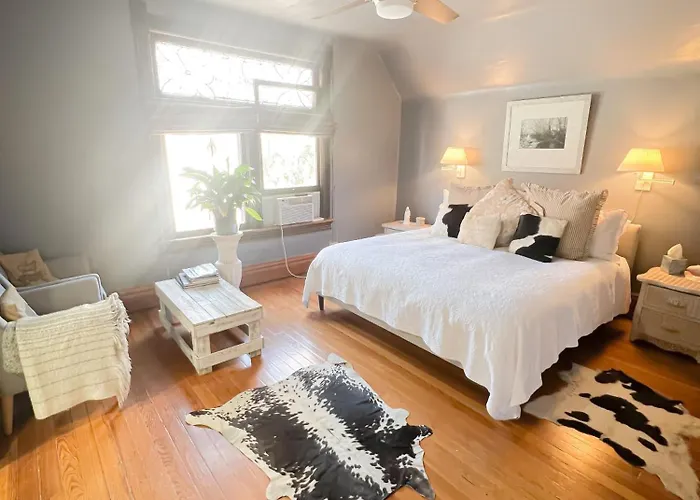 Off Broadway B & B