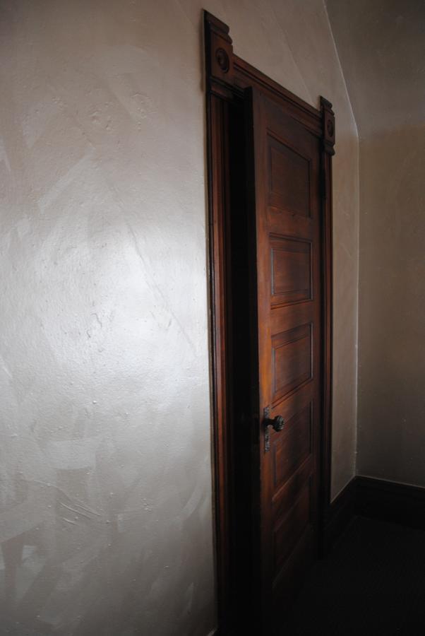 Bed and breakfast Off Broadway 2*